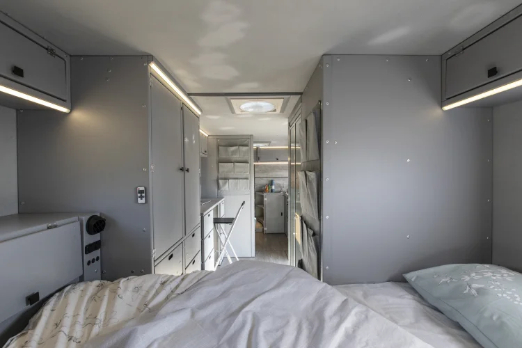 Main bed